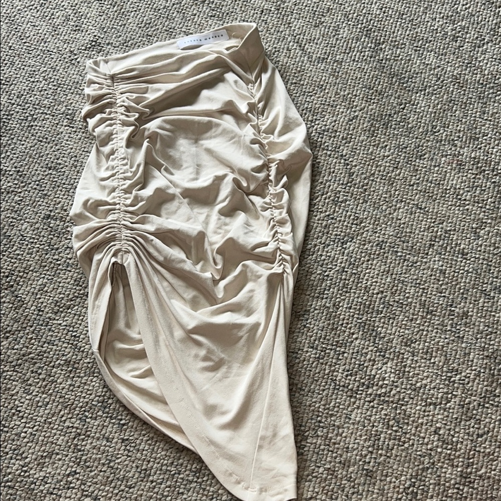 Susana Monaco Cream Ruched Skirt SMALL new without tags, one side high leg